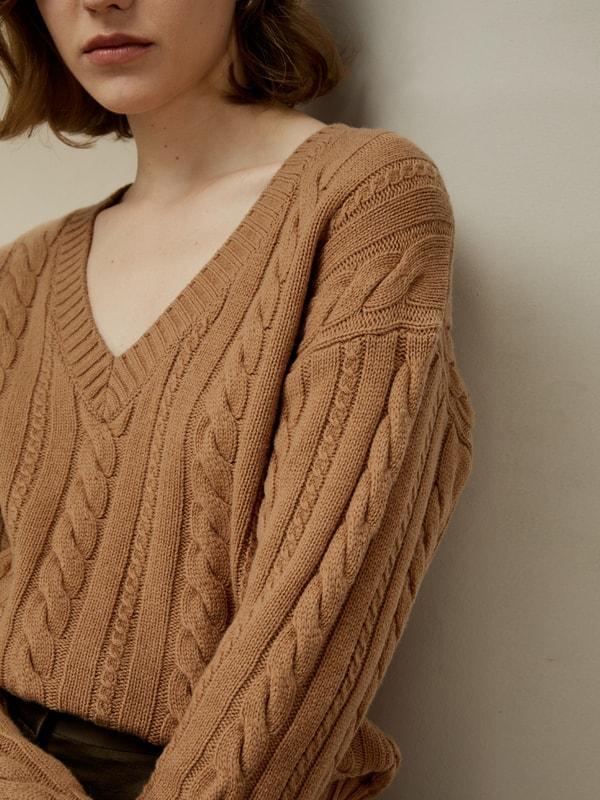 Cable-Knit Wool-Cashmere Blend Sweater Product Image