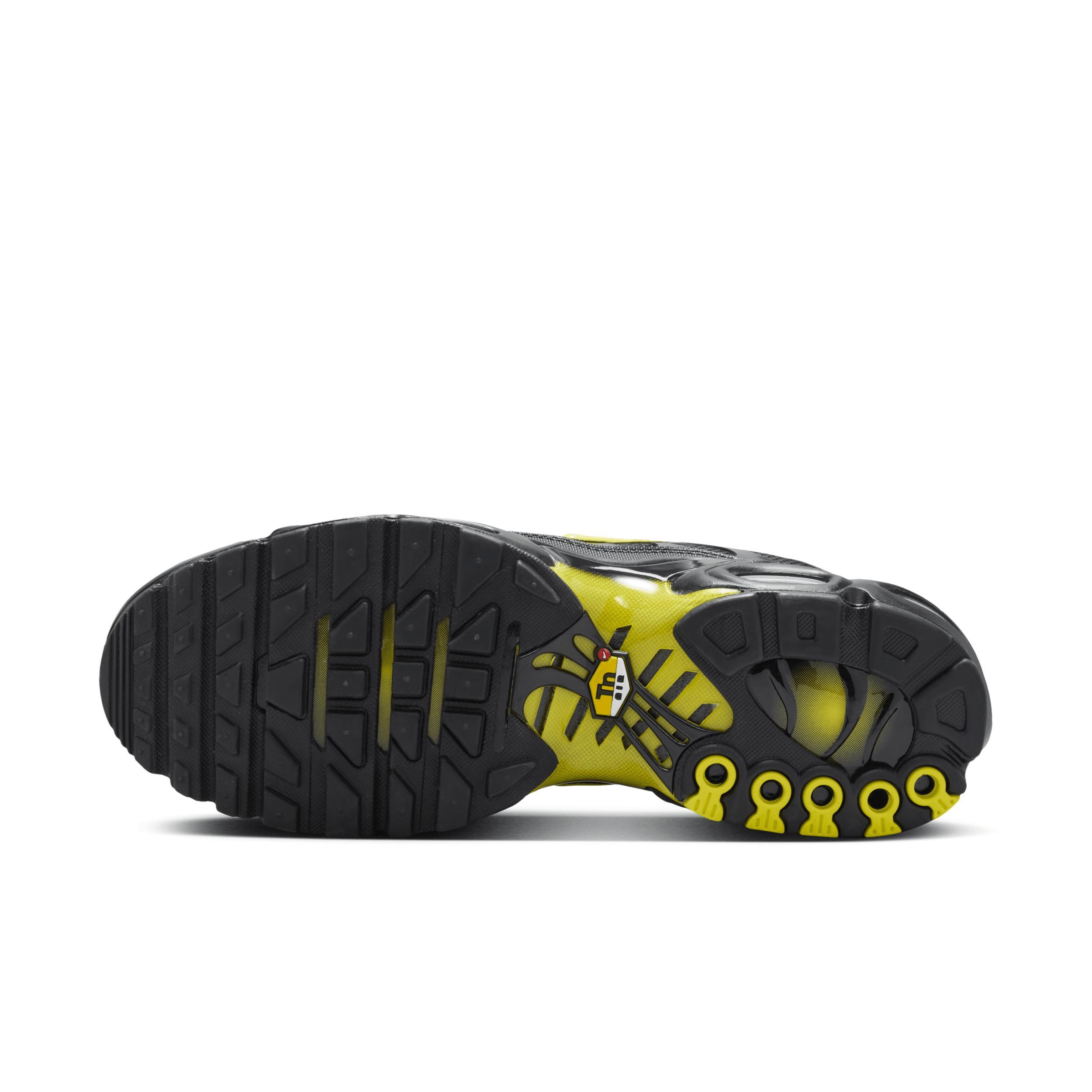 Nike Men's Air Max Plus Shoes Product Image