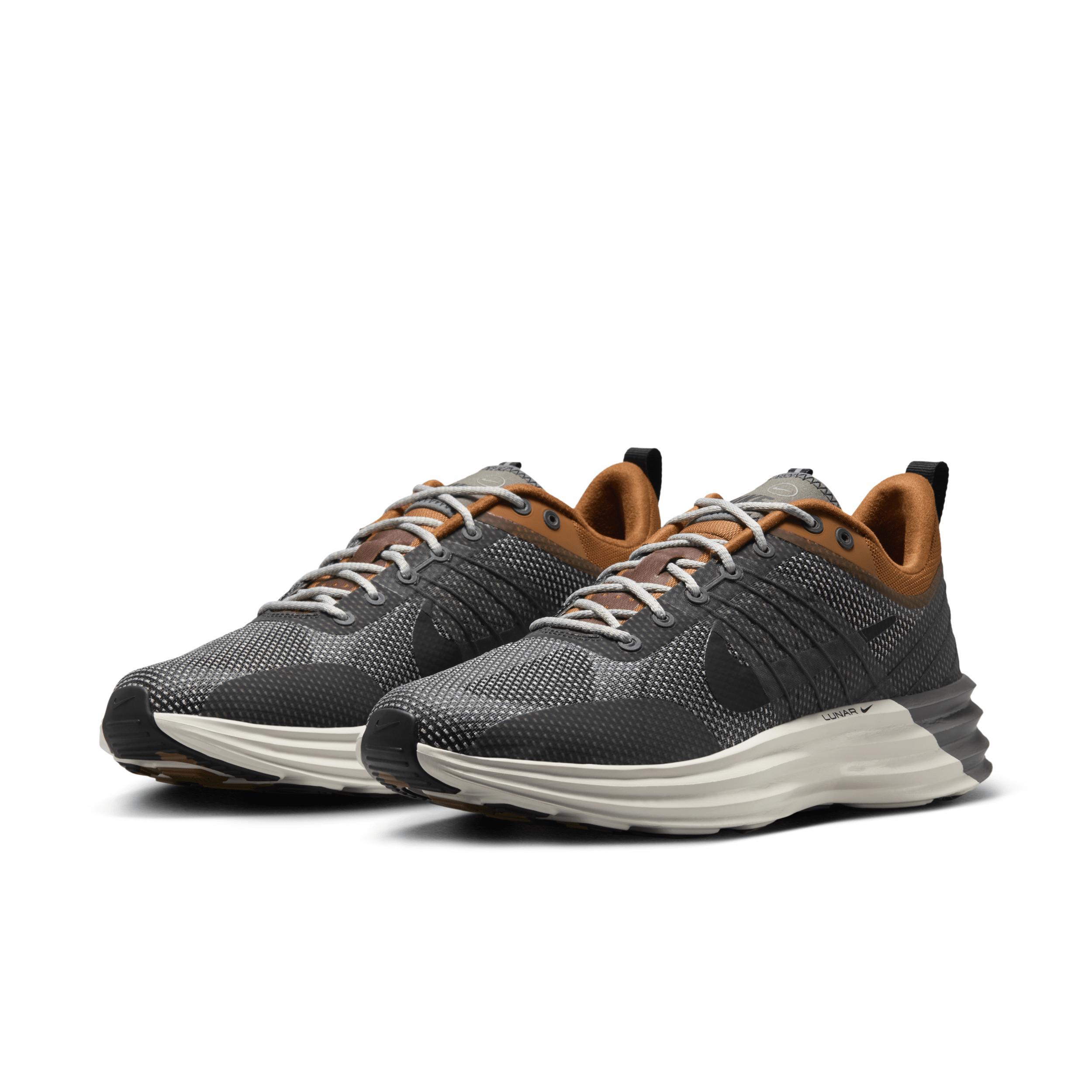 Nike Men's Lunar Roam SE Shoes Product Image