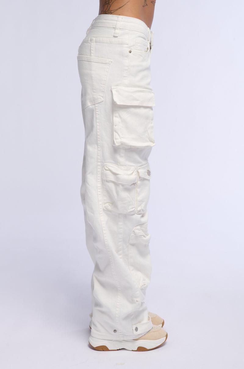 BROOKLYN CARGO POCKET WIDE LEG JEAN IN WHITE Product Image