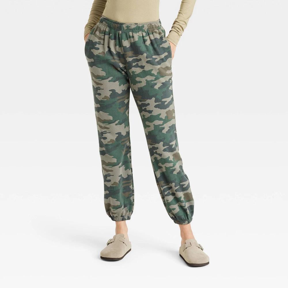 Womens Leisure Studio Mid-Rise Essential Joggers - Universal Thread Camo XS product image