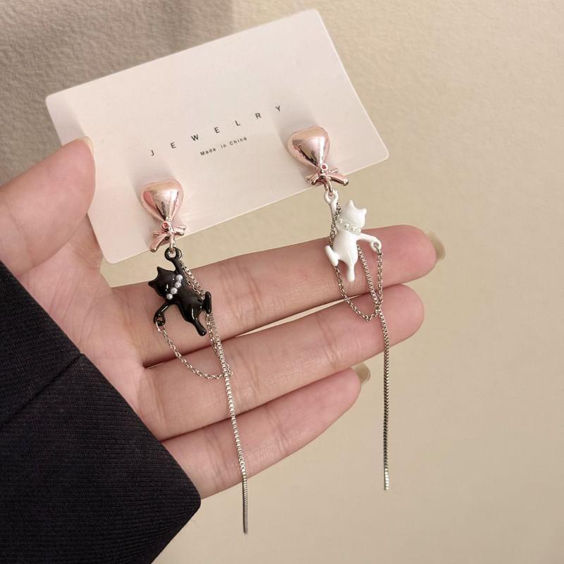 Cat Chain Asymmetrical Alloy Dangle Earring Product Image