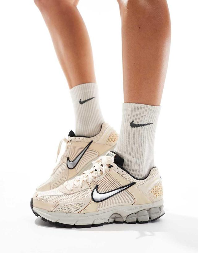 Nike Vomero 5 sneakers in beige, off white and silver Product Image