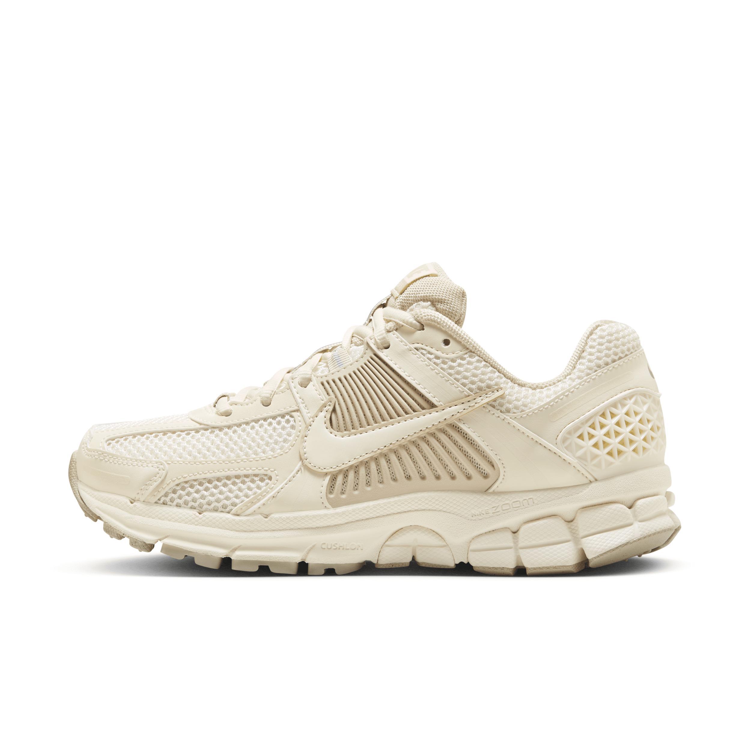 Nike Women's Zoom Vomero 5 Shoes Product Image