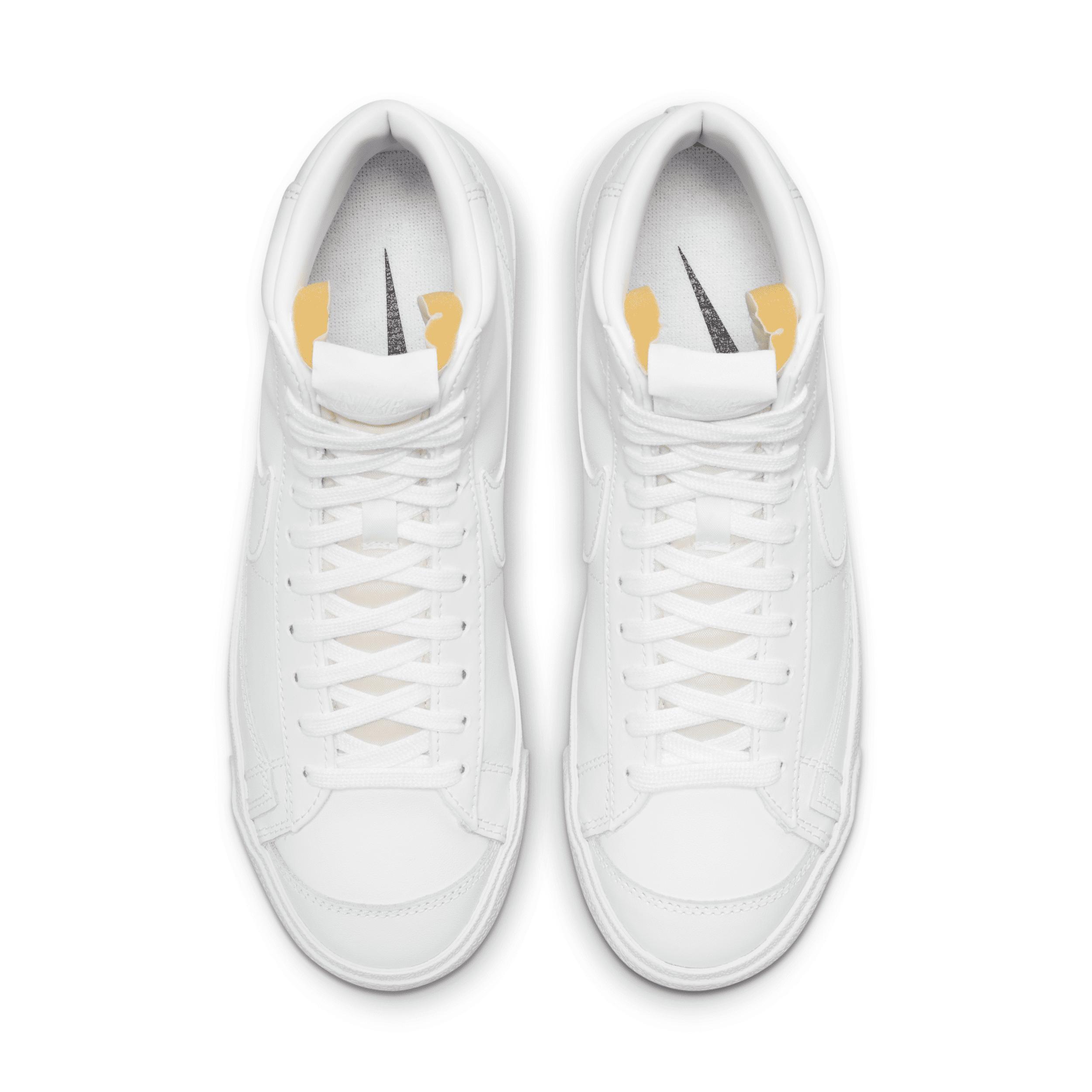 Nike Women's Blazer Mid '77 Shoes Product Image