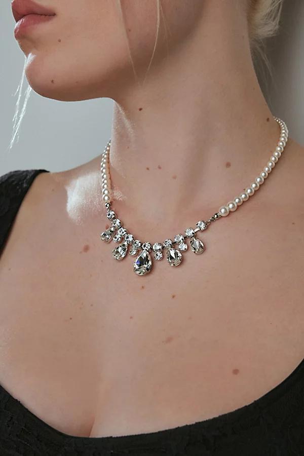 Becca Gem Pearl Necklace Womens at Urban Outfitters Product Image