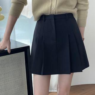 High Waist Plain Mini Pleated Skort Product Image