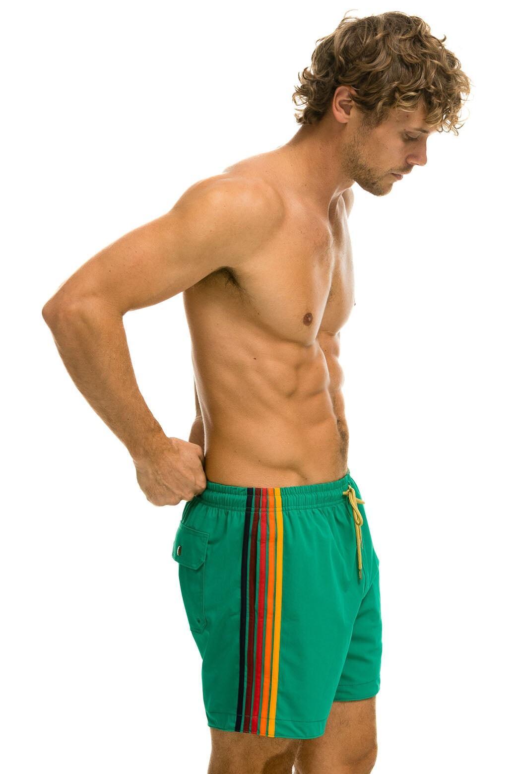 MEN'S 5 STRIPE FLEX SHORTS - AMAZON Male Product Image