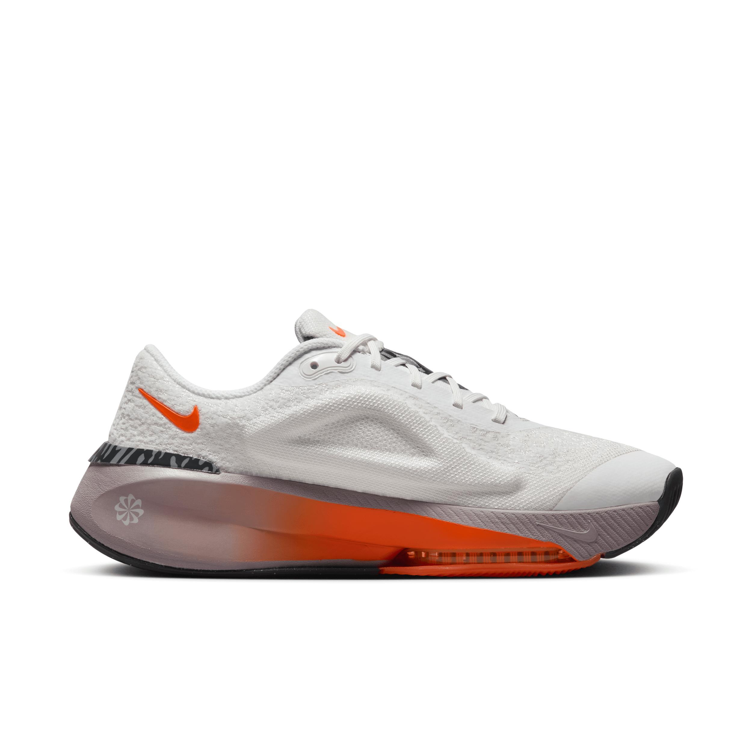 Nike Womens Versair Premium Workout Shoes Product Image