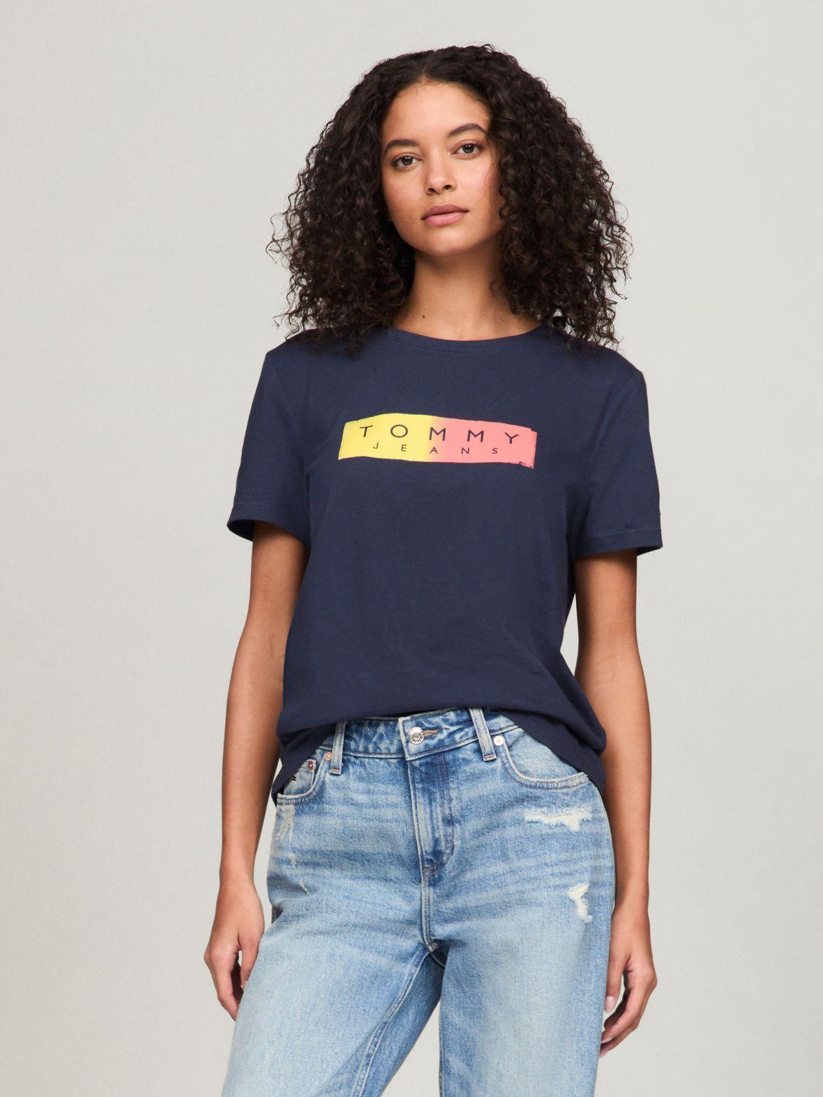 Tommy Hilfiger Women's Tommy Jeans Logo T-Shirt Product Image