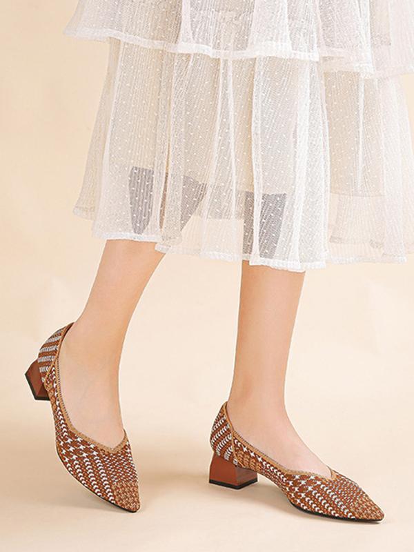 Houndstooth Pointed-Toe Pumps Shoes Product Image