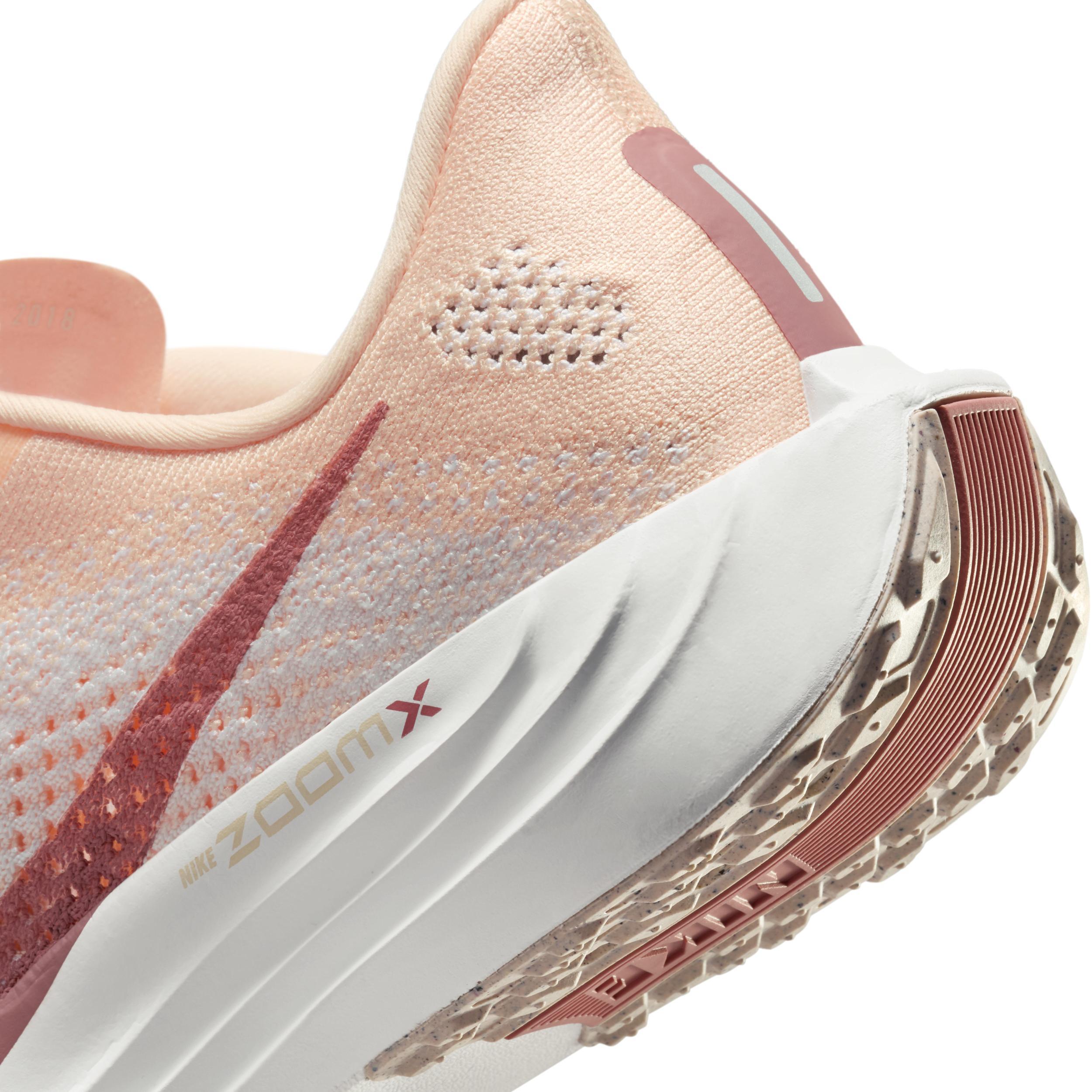 Nike Women's Pegasus Plus Road Running Shoes Product Image