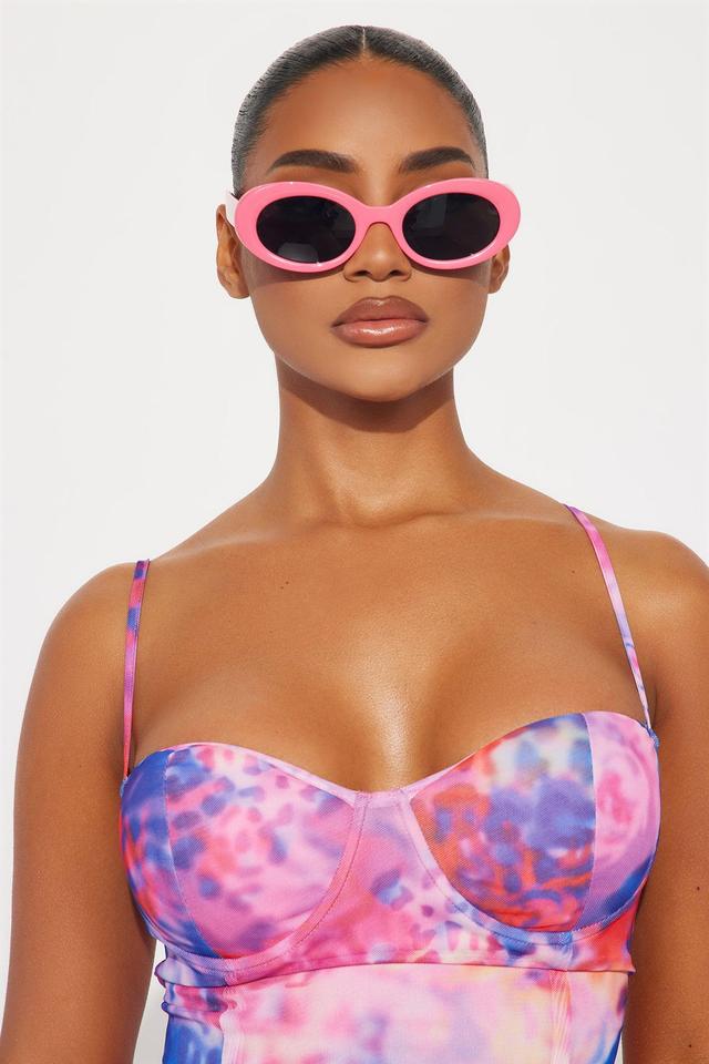 Bubbly Britney Sunglasses - Pink Product Image