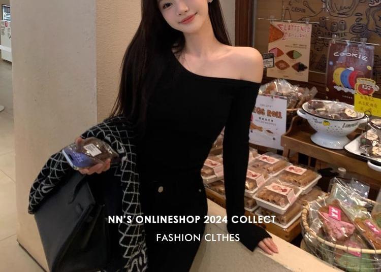 Long-Sleeve Off-Shoulder Plain Ribbed Slim Fit Top Product Image