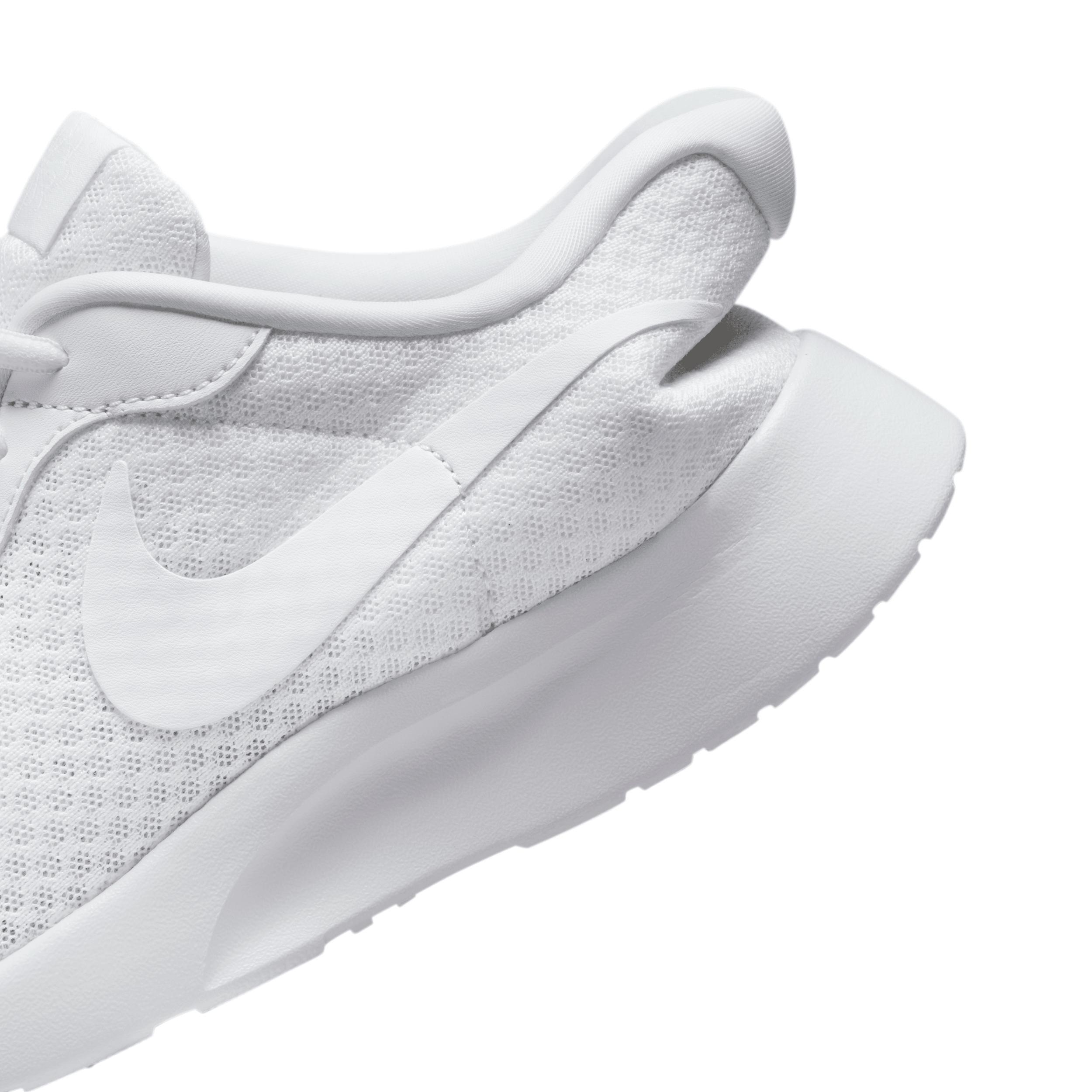 Nike Womens Tanjun EasyOn Shoes Product Image