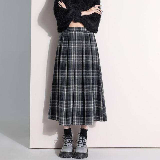 High Waist Plaid Pleated Midi A-Line Skirt Product Image