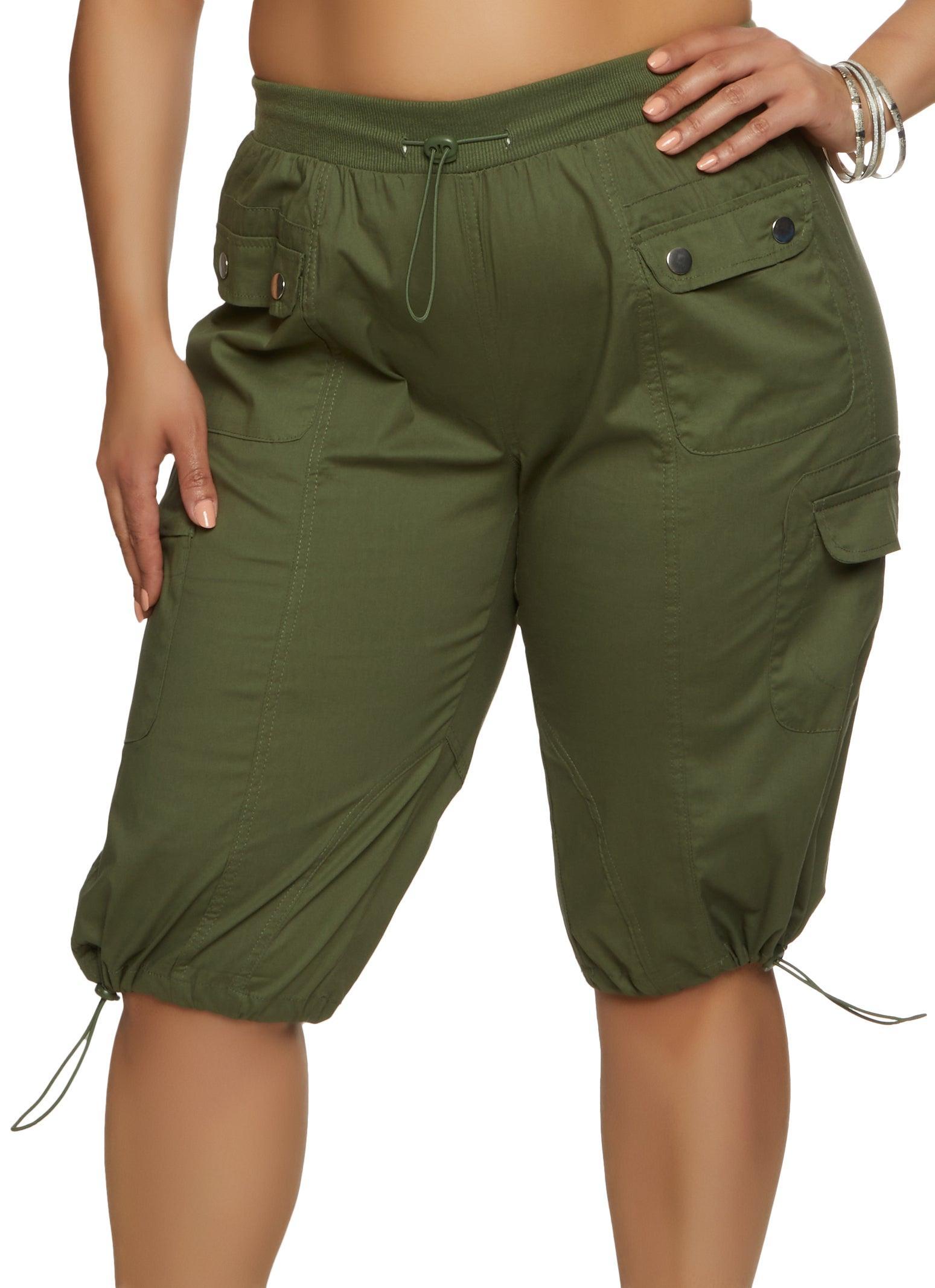 Womens Plus Size Poplin Cargo Bermuda Shorts Product Image