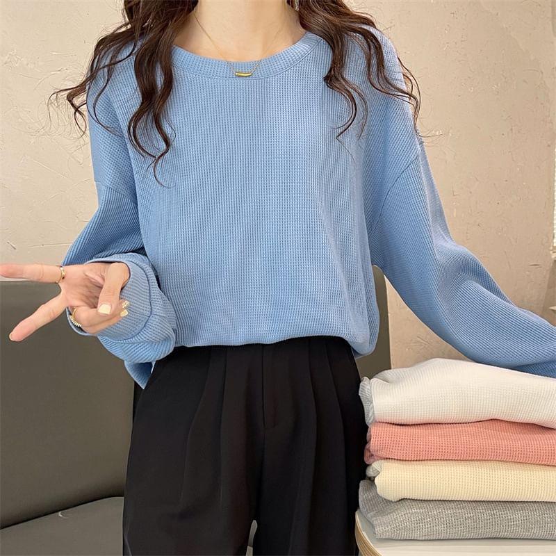 Long-Sleeve Round Neck Ribbed T-Shirt Product Image