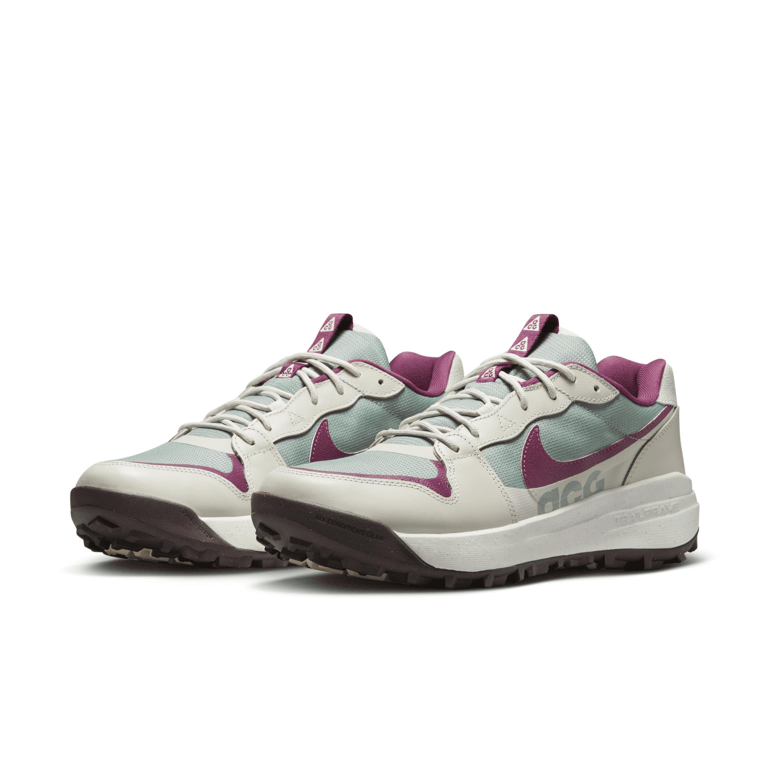 Men's Nike ACG Lowcate Shoes Product Image