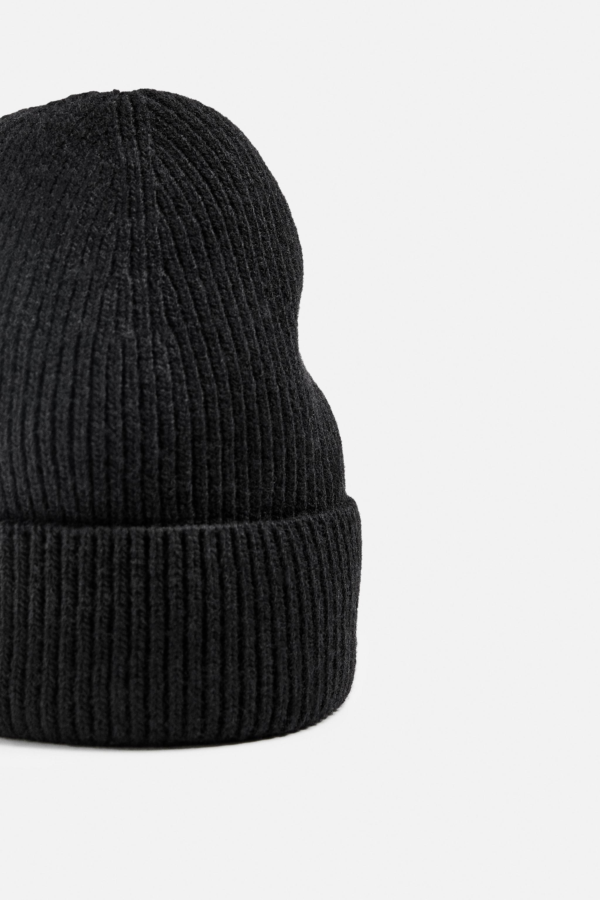 WOOL BLEND KNIT HAT Product Image