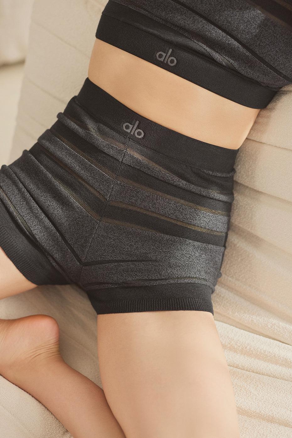 Sport Play High-Waist Knit Short - Black/Onyx Female Product Image