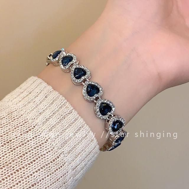 Rhinestone Heart Bracelet Product Image