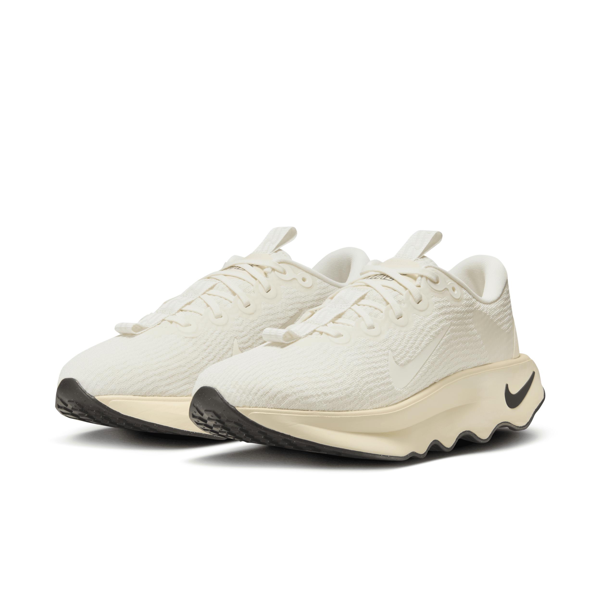 Nike Women's Motiva Walking Shoes Product Image