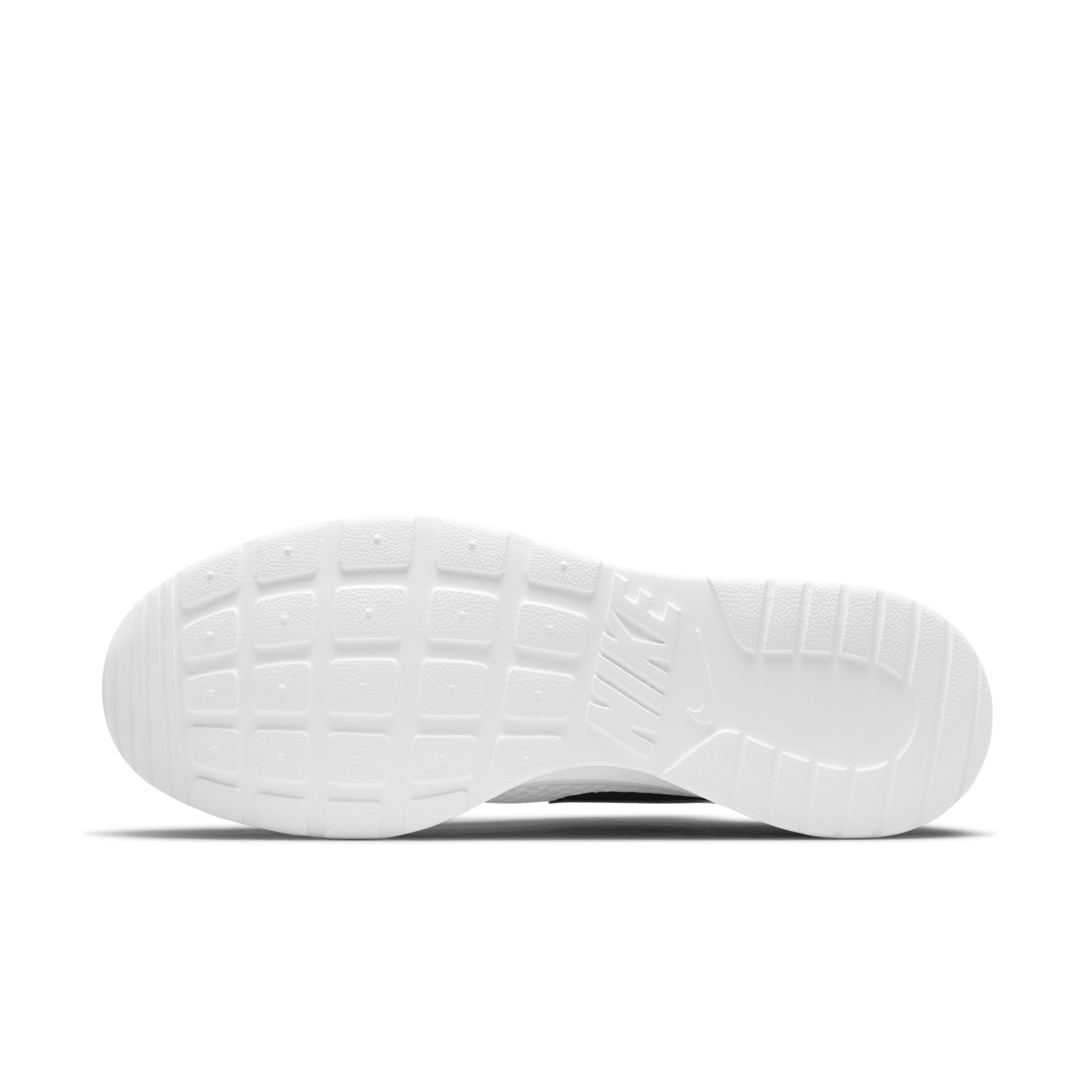 Nike Men's Tanjun Shoes Product Image