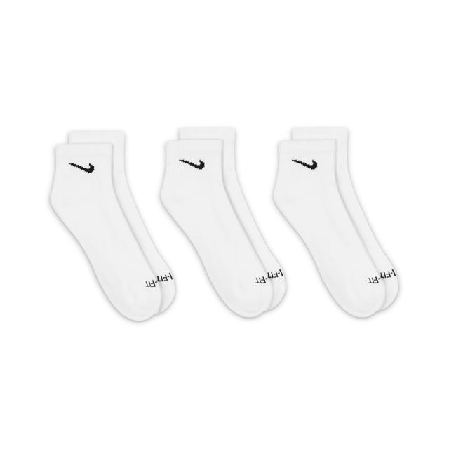 Nike Men's Everyday Plus Cushioned Training Ankle Socks (3 Pairs) Product Image