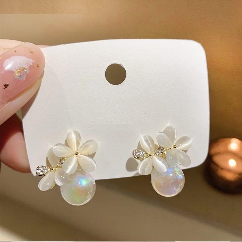 Floral Gemstone Rhinestone Ear Stud Product Image