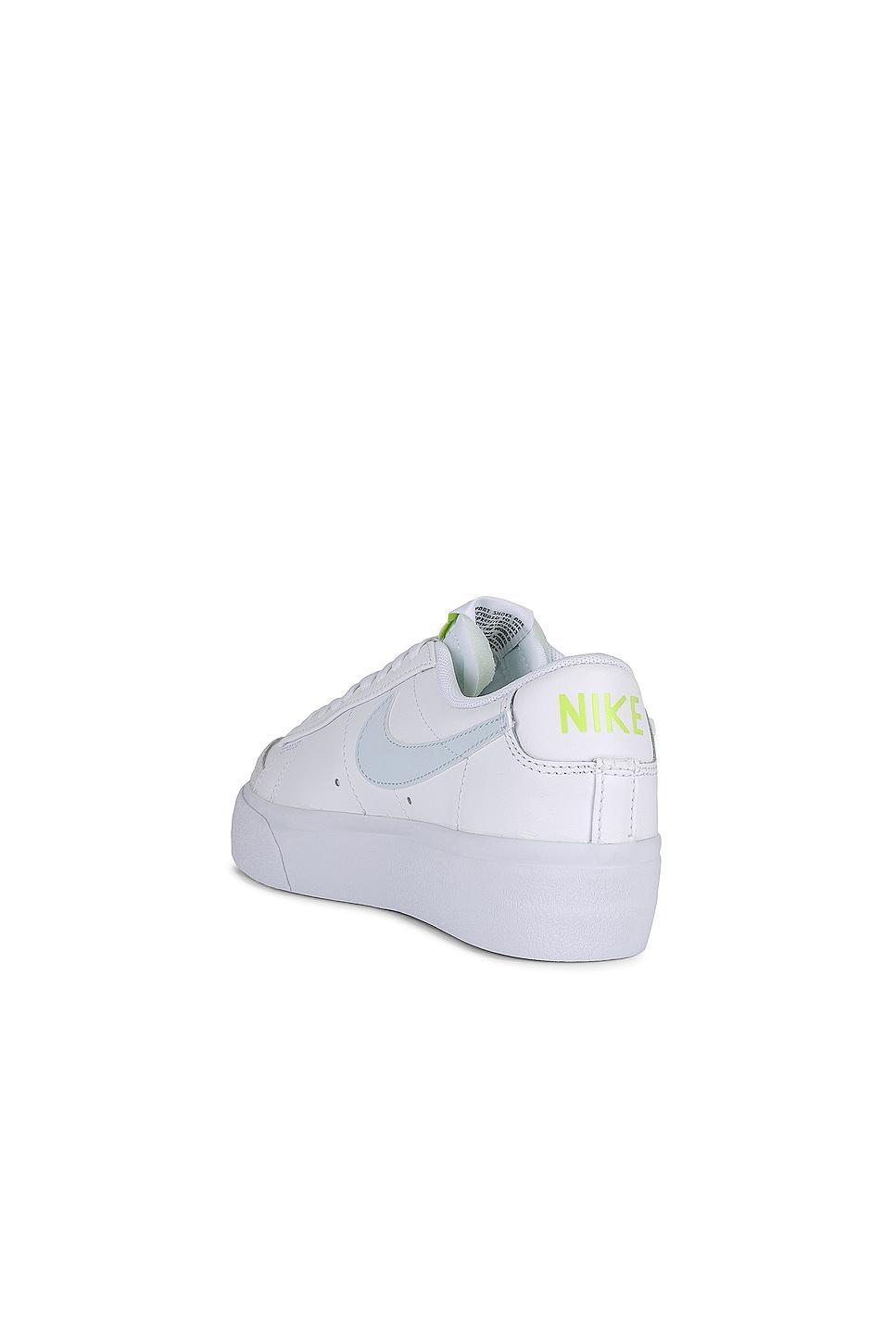 Blazer Low Platform Sneaker Nike Product Image