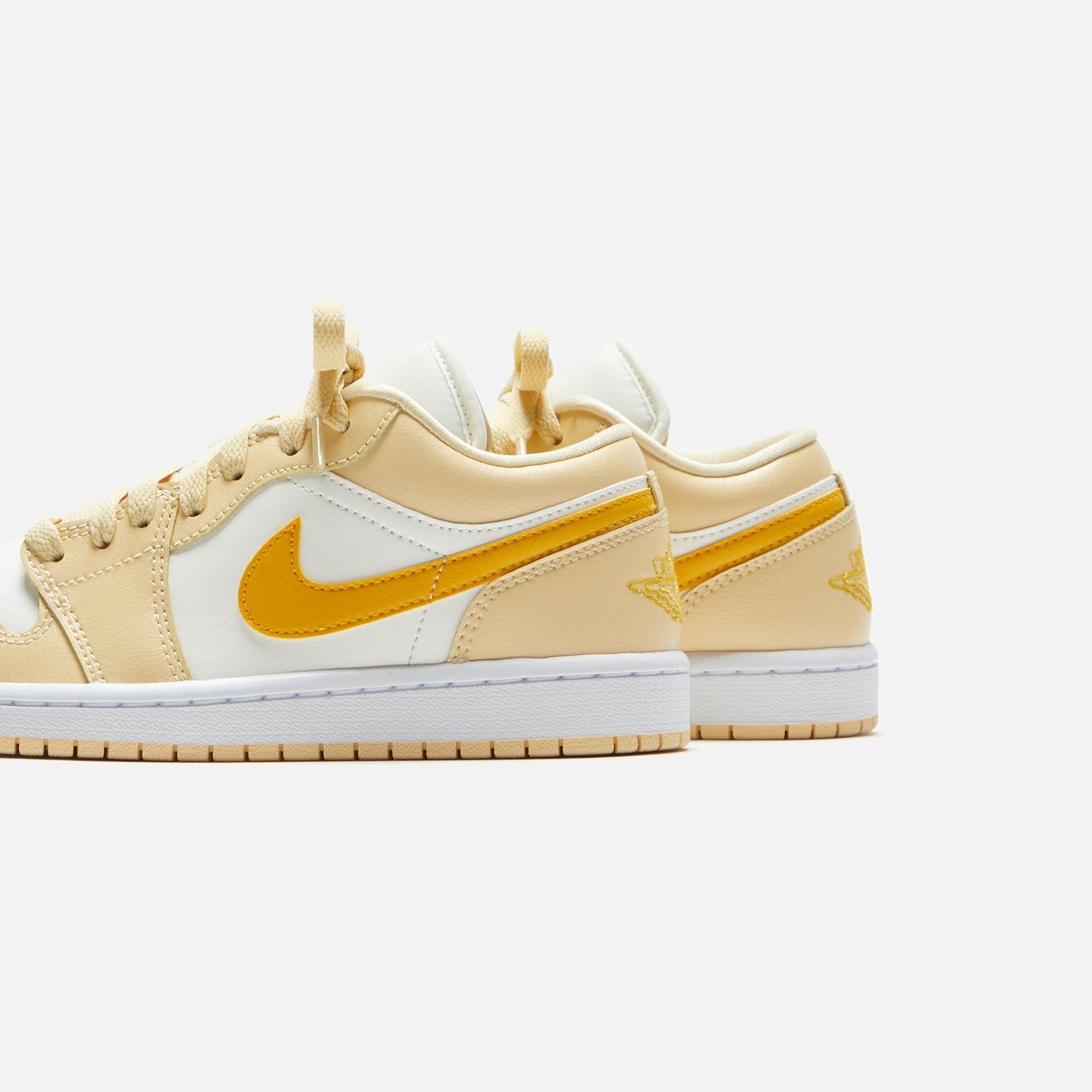 Jordan WMNS Air Jordan 1 Low - Sail / Yellow Ochre / Legend Female Product Image