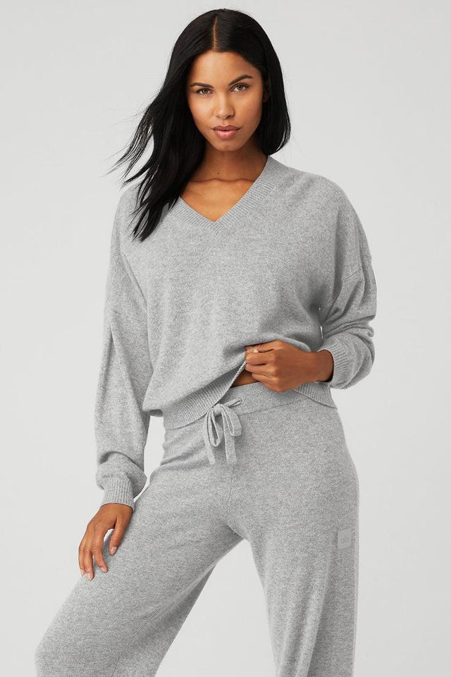 Cashmere Jet Set V-Neck Pullover - Dove Grey Heather Female Product Image