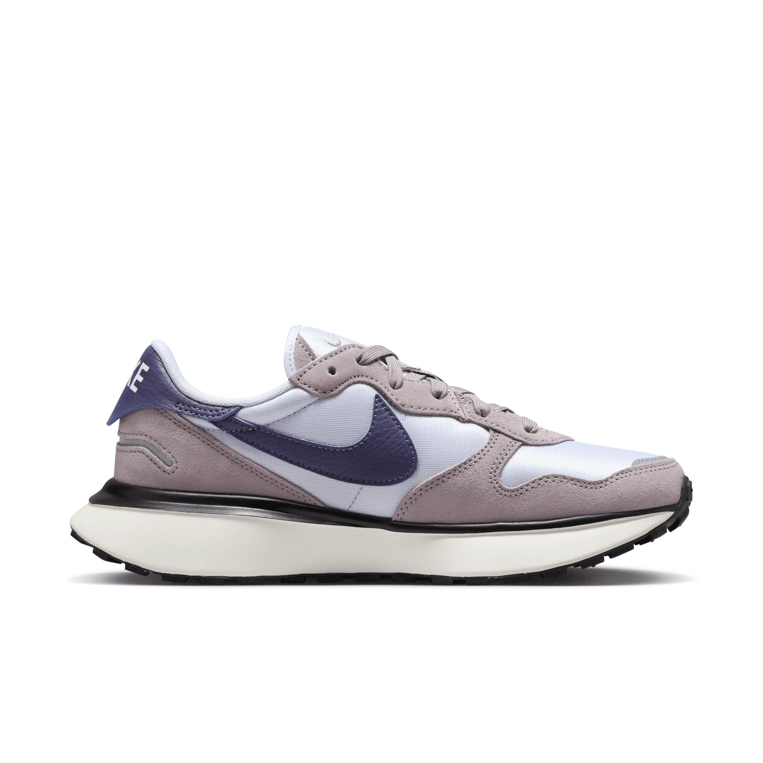 Nike Women's Phoenix Waffle Shoes Product Image