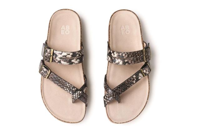 Lanai Thong Sandal Metatarsal Product Image