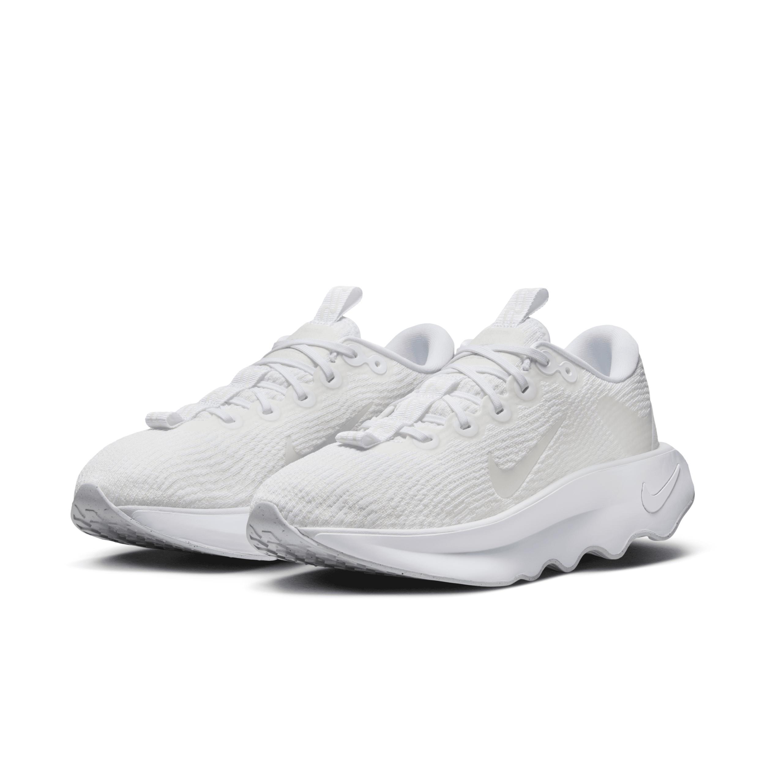 Nike Motiva Women's Walking Shoes Product Image