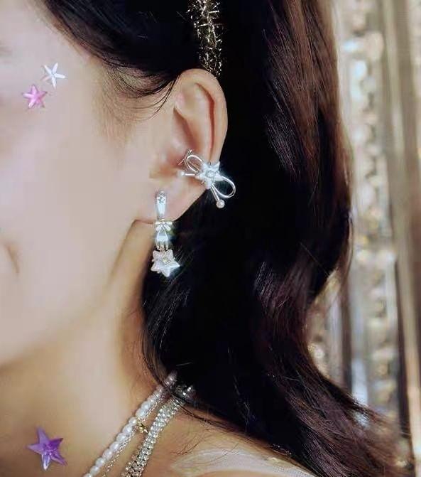 Rhinestone Star Fork Asymmetrical Stud Earring Product Image