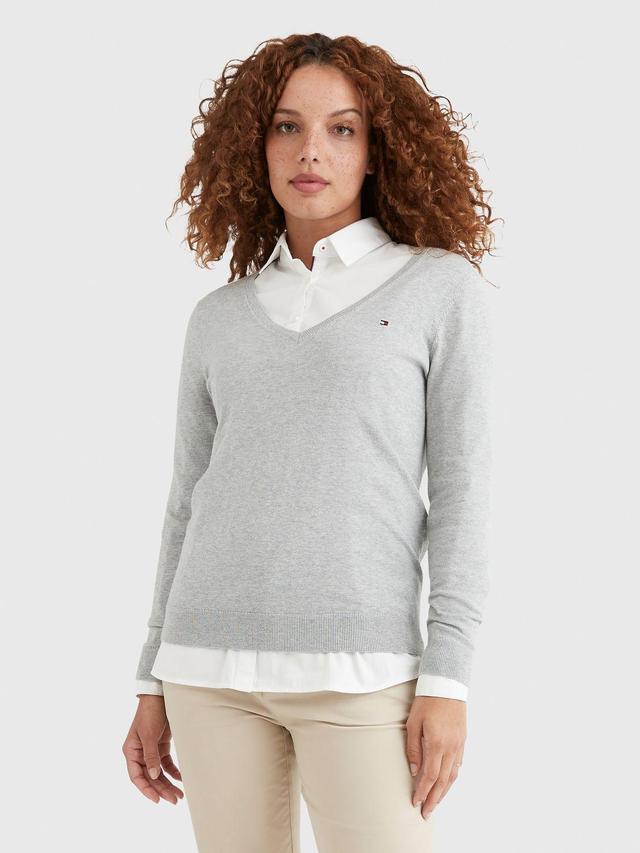 Tommy Hilfiger Women's Solid V-Neck Sweater Product Image