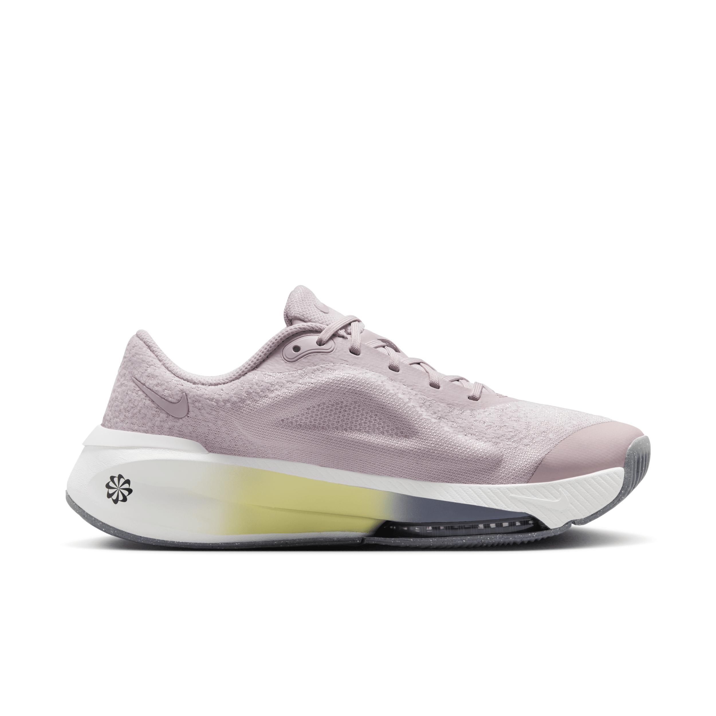 Nike Women's Versair Workout Shoes Product Image