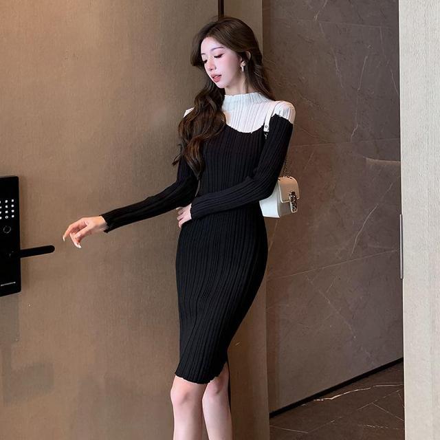 Long-Sleeve Mock Neck Two Tone Knit Sheath Dress Product Image