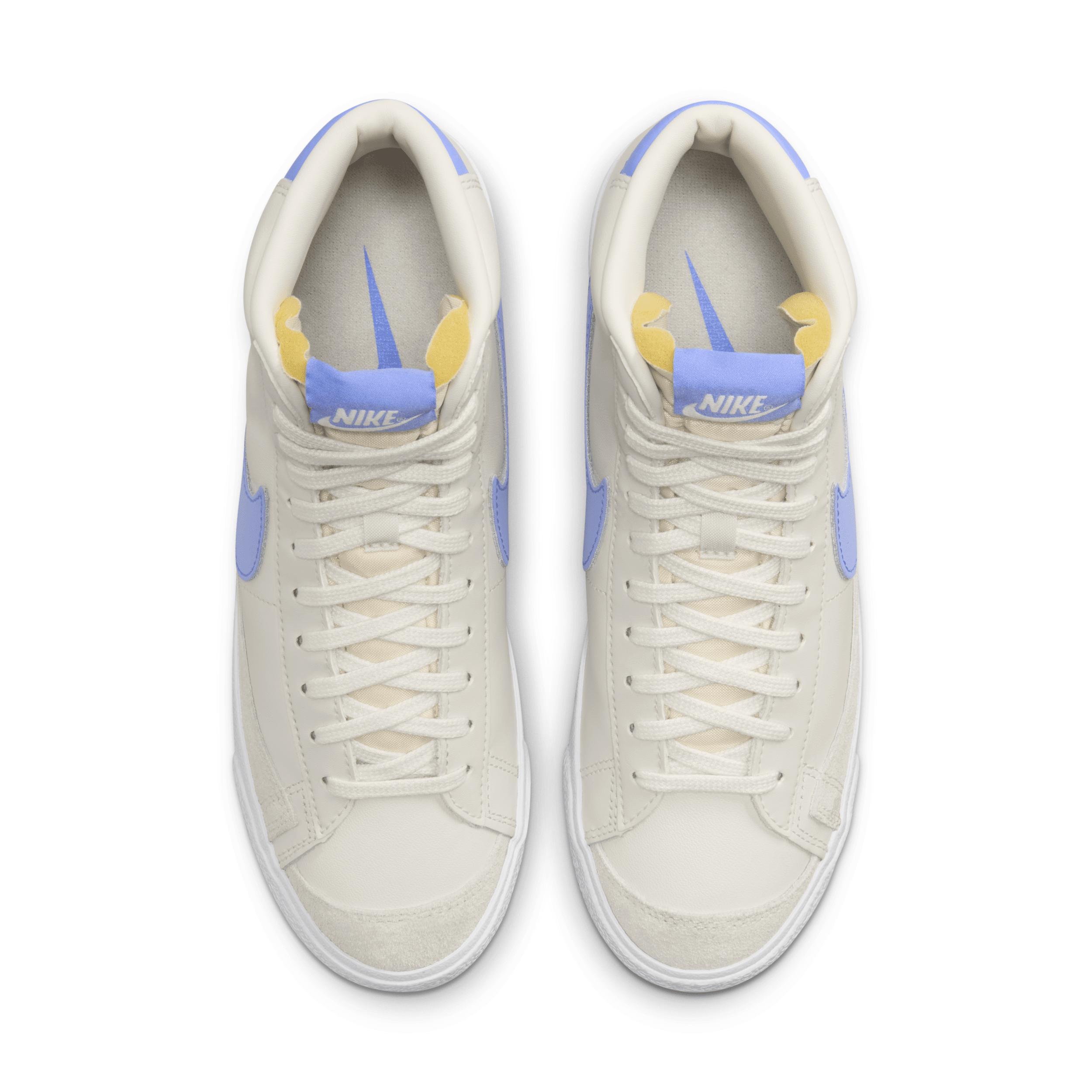 Nike Womens Blazer Mid 77 Shoes Product Image