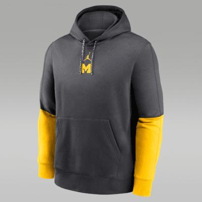 Michigan Wolverines Sideline Team Issue Club Men's Nike College Pullover Hoodie Product Image