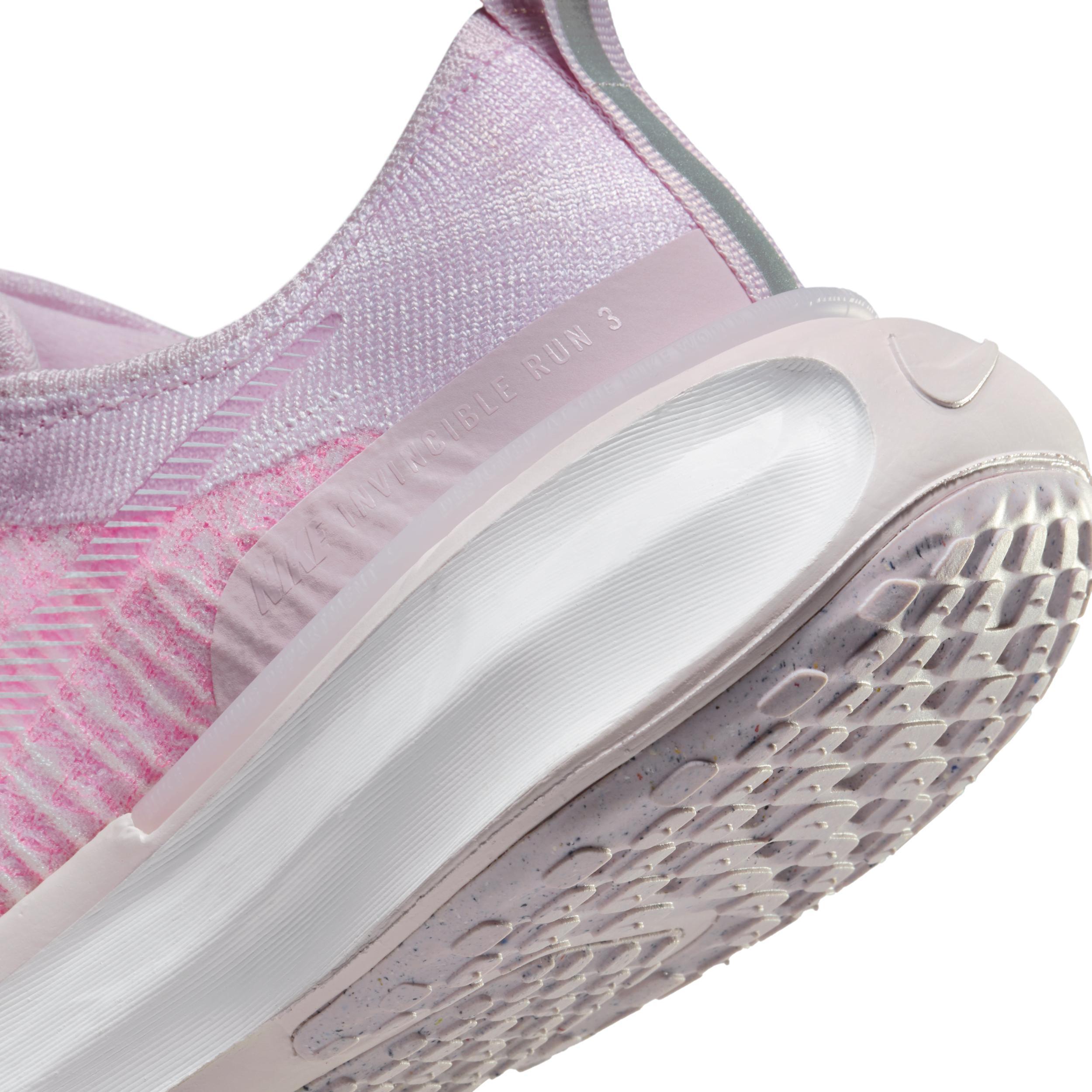 Nike Women's Invincible 3 Road Running Shoes (Extra Wide) Product Image