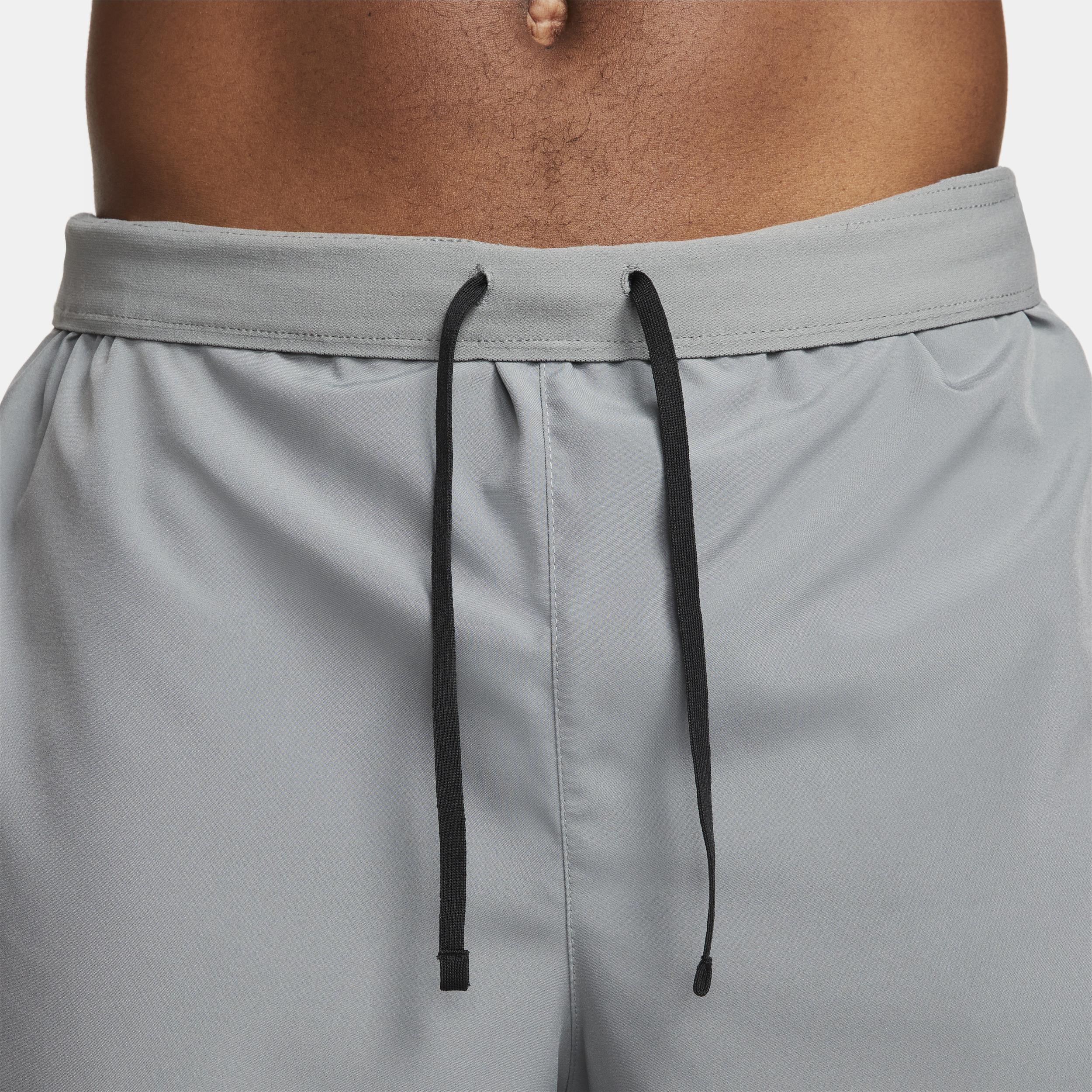 Nike Men's Challenger Dri-FIT 7" Brief-Lined Running Shorts Product Image