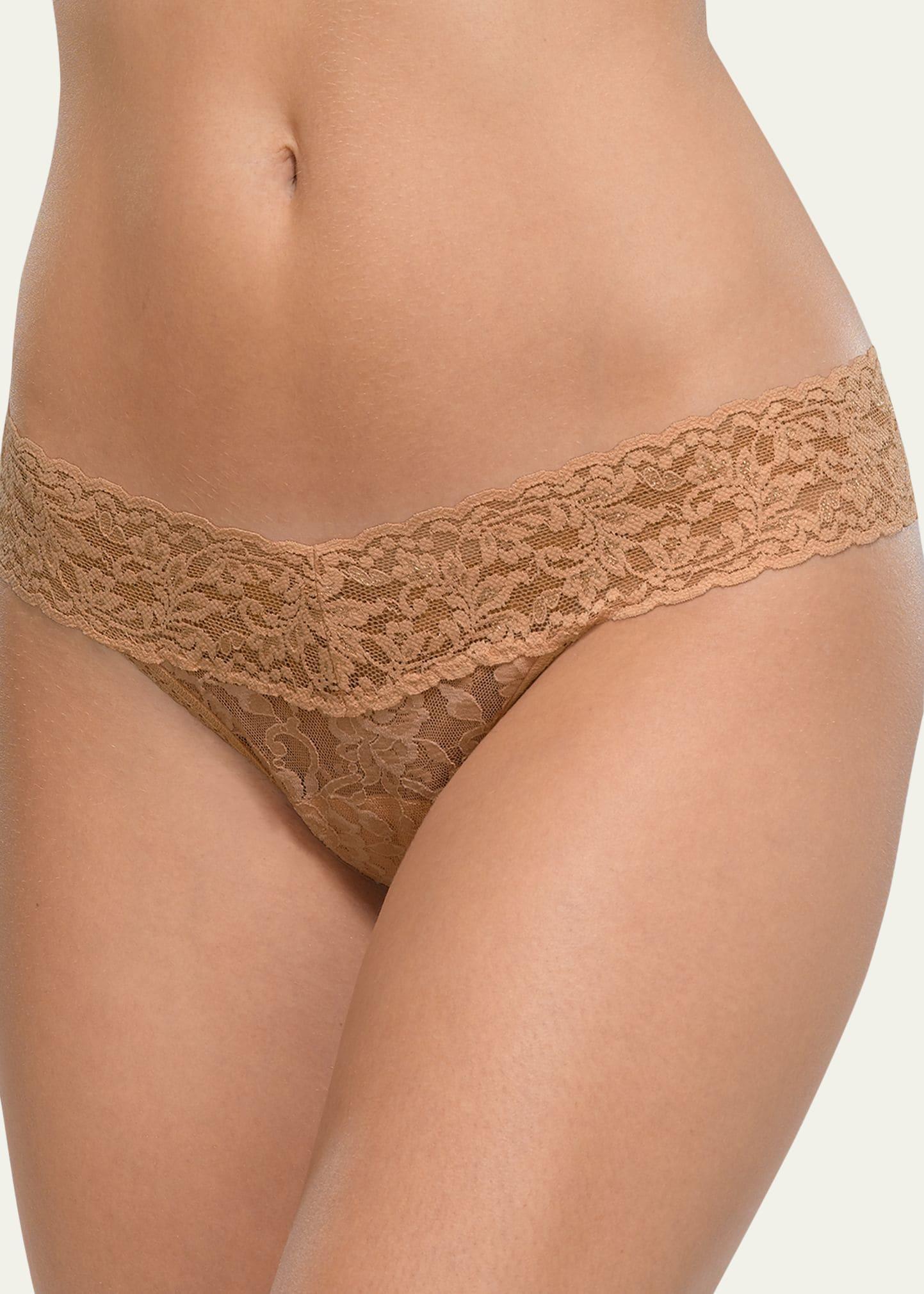 Signature Lace Low-Rise Thong Product Image