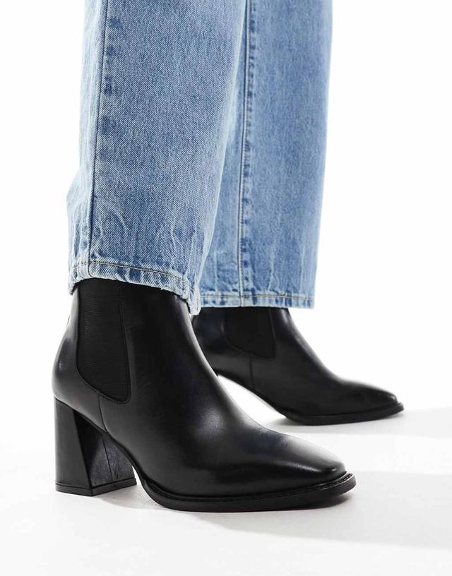 Walk London Frankie boot in black leather Product Image