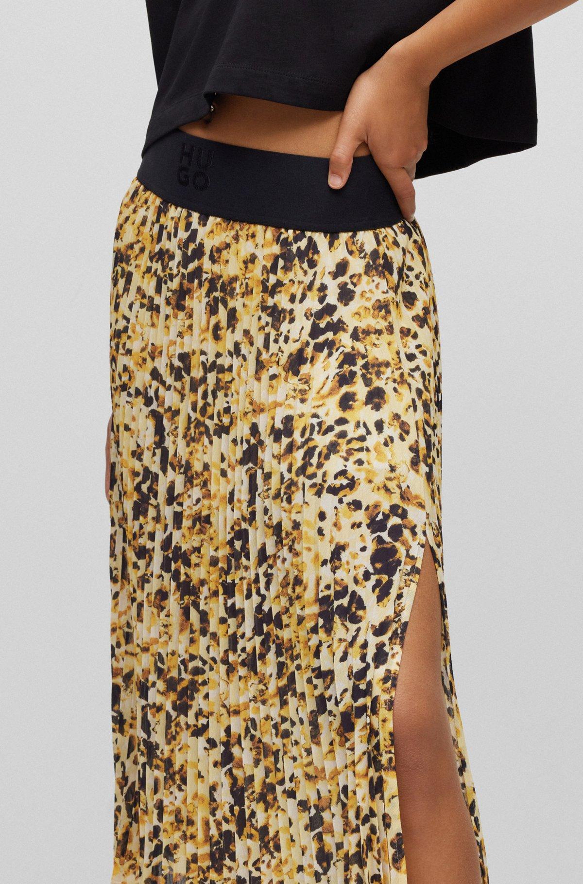 Logo-waistband plissé skirt with watercolor print Product Image