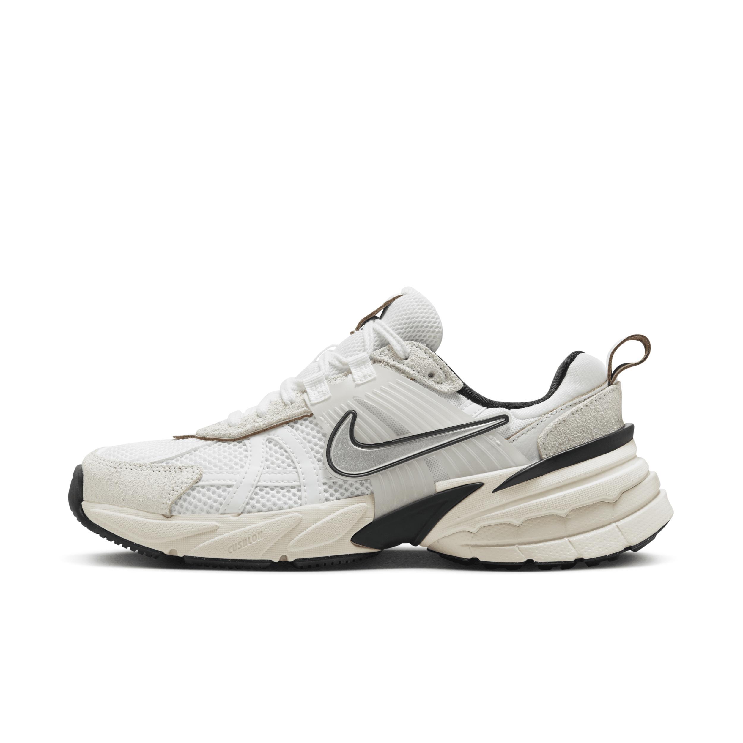 Nike Womens Nike V2K Run - Womens Running Shoes Silver/White Product Image