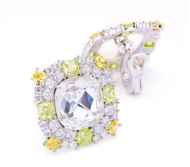 Bianca Ear Cuff Product Image