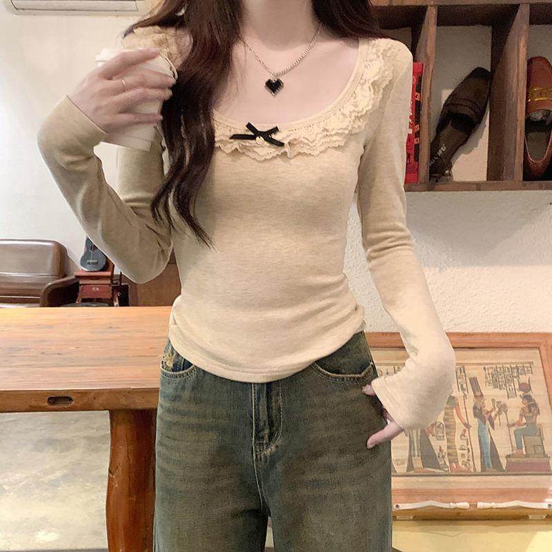 Long-Sleeve Scoop Neck Lace Ruffle T-Shirt Product Image